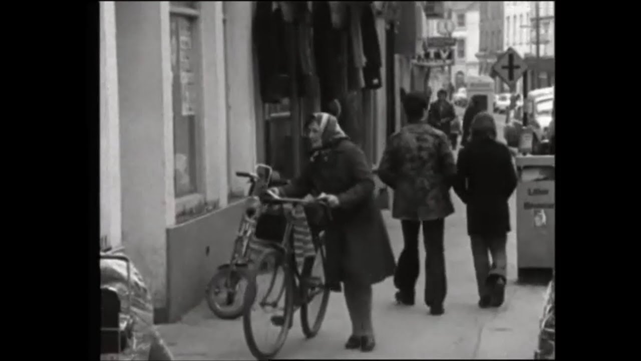 Hall’s Pictorial Weekly in Tipperary Town, Ireland 1975