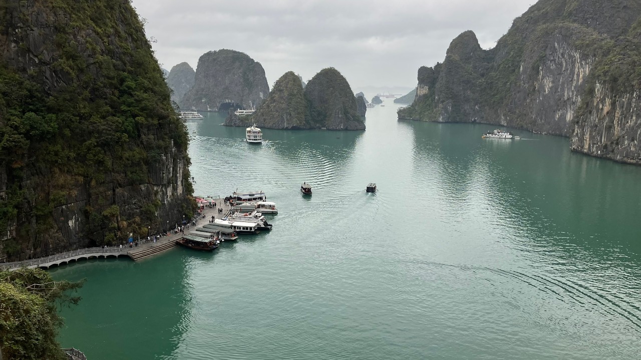 Ha long Bay, Vietnam, 3/1/2025， 越南下龍灣