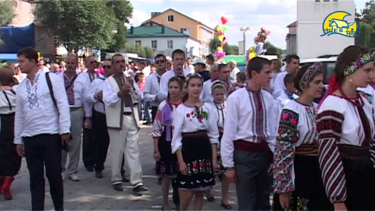 В Борщівському краї цвітуть вишиванки