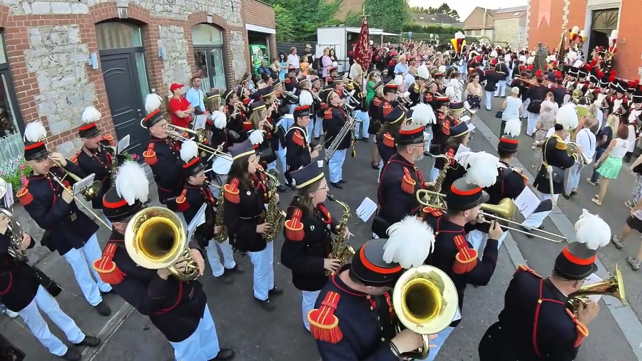 Marche Saint Roch et Saint Frégo Acoz 2023 19 Rentrée de la procession 