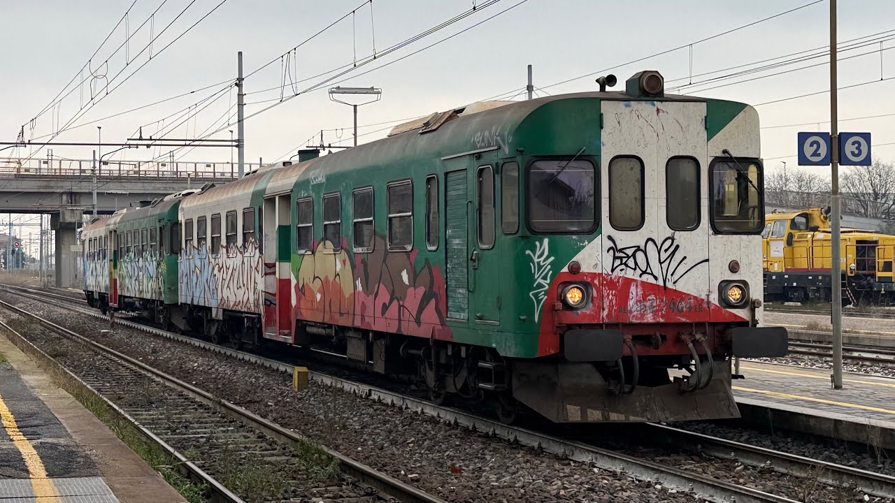 LE AUTOMOTRICI DELL'EMILIA ROMAGNA - SULLA PARMA SUZZARA CON LE ALN668.2464/2466.