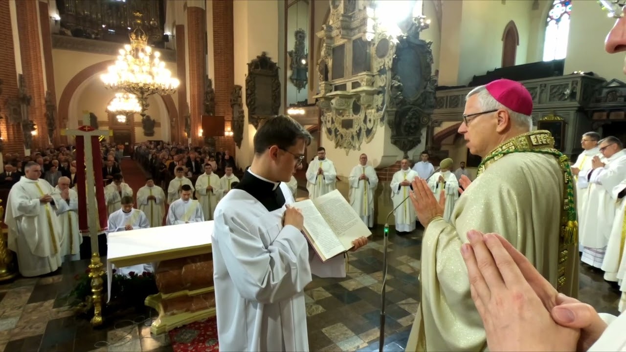 Święcenia kapłańskie w katedrze pw. św. Ap. Piotra i Pawła w Legnicy.