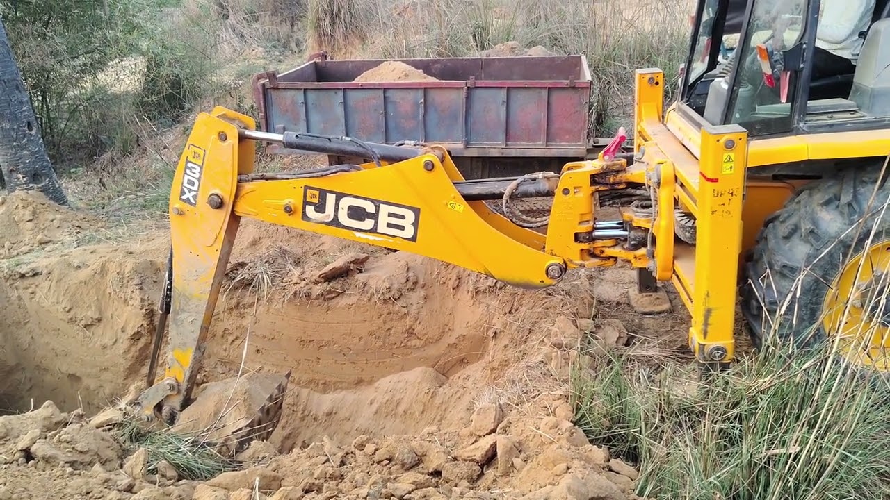 JCB vs sonalika miti loding