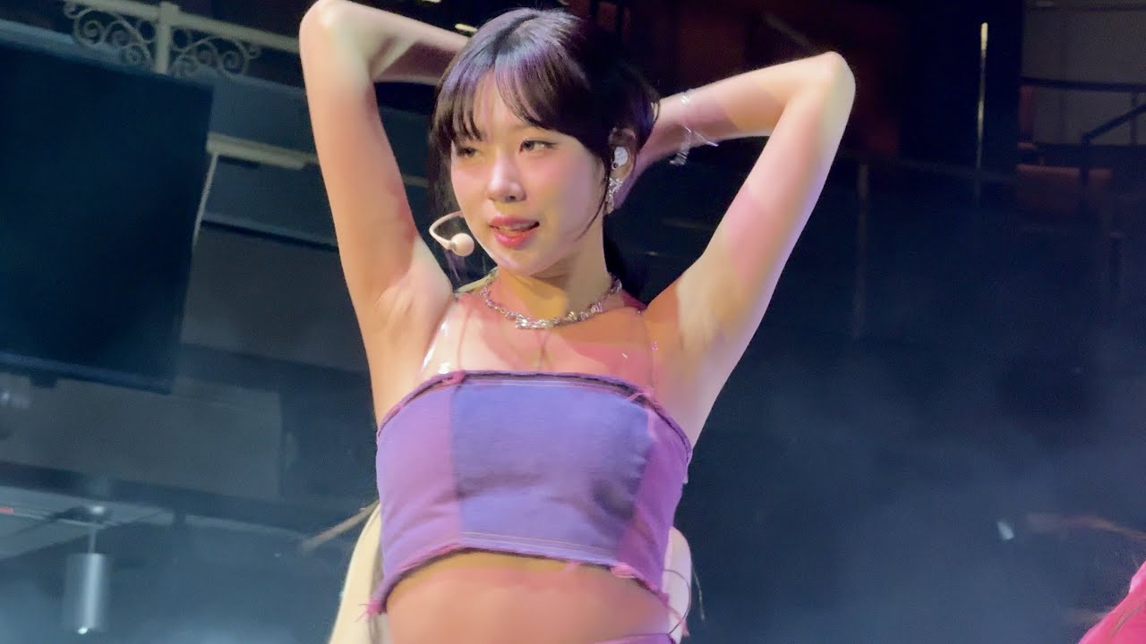 231104 PURPLE KISS Dosie Fancam - Full concert 1 of 3 (20 songs) live @ Philadelphia, PA 4K Fancam