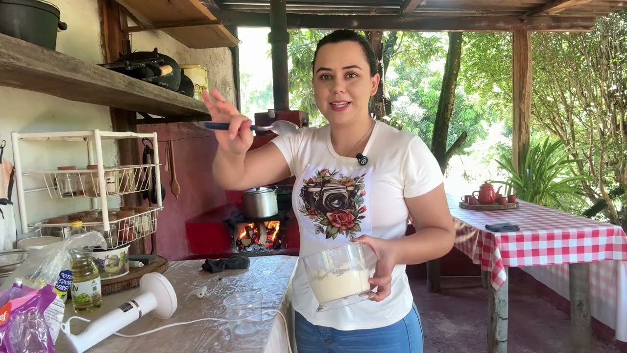 ALMOÇO CAPRICHADO NO MEU FOGÃO À LENHA!