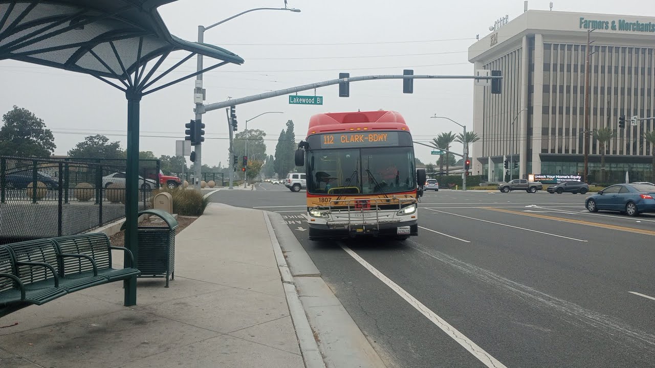 2017 Long Beach Transit New Flyer XN40 1807