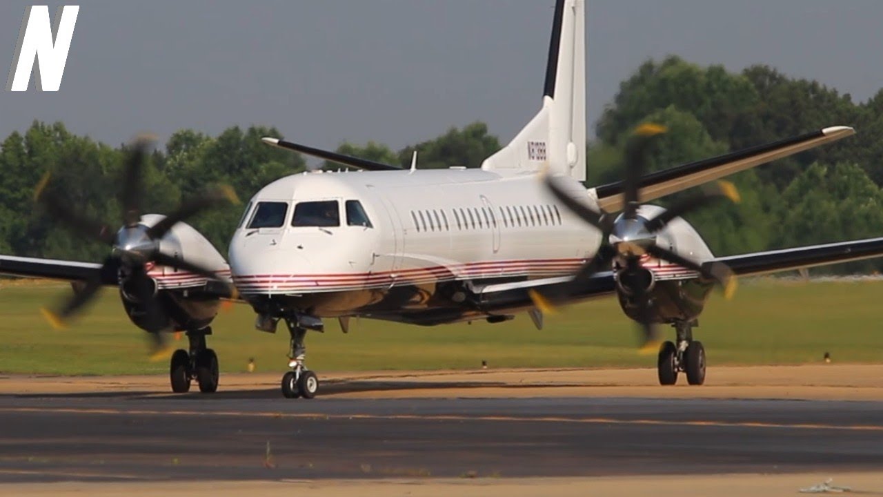 SAAB 2000 LANDING @ OXFORD - Wildcat Touring - Plane Spotting