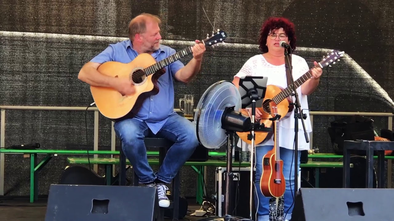 Wulli Wullschläger & Sonja Tonn⎜Lady Gaga Cover - Sun goes down
