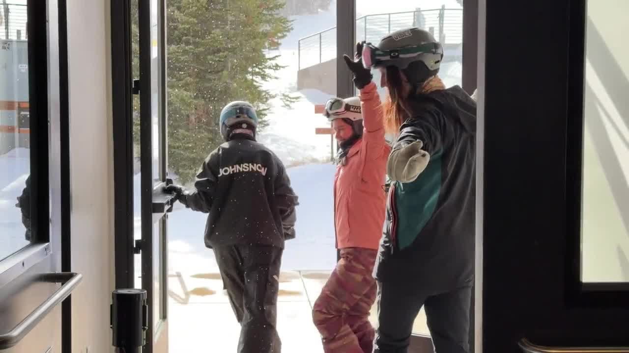 Denver7 speaks to skiers after Lindsey Vonn ACL injury