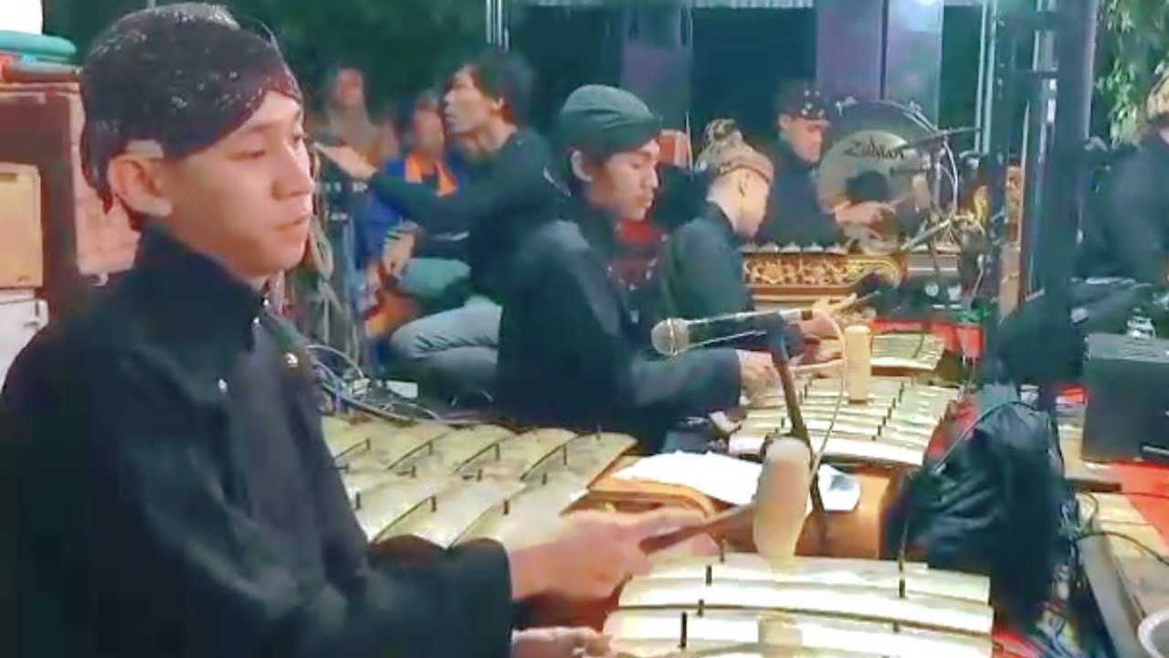 selain ganteng lincah sang pesaron hidung mancung live pengkol kauman ponorogo bt prigel leghit 
