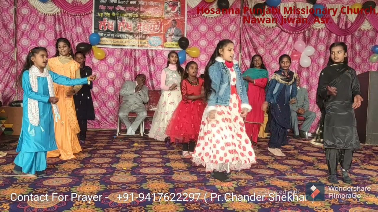 Azaad Parinday Dance performance