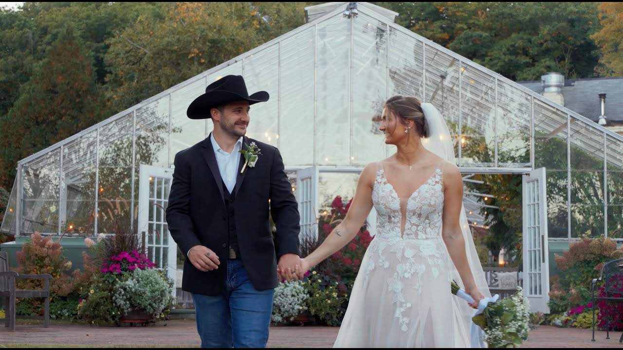 Carli & Mike // The Barn on The Pemi
