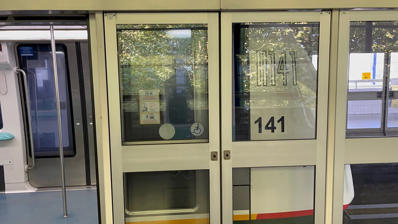 (MÉTRO VAL 208) Trajet Entre Porte de Douai Et Saint Philibert Rame HP 141
