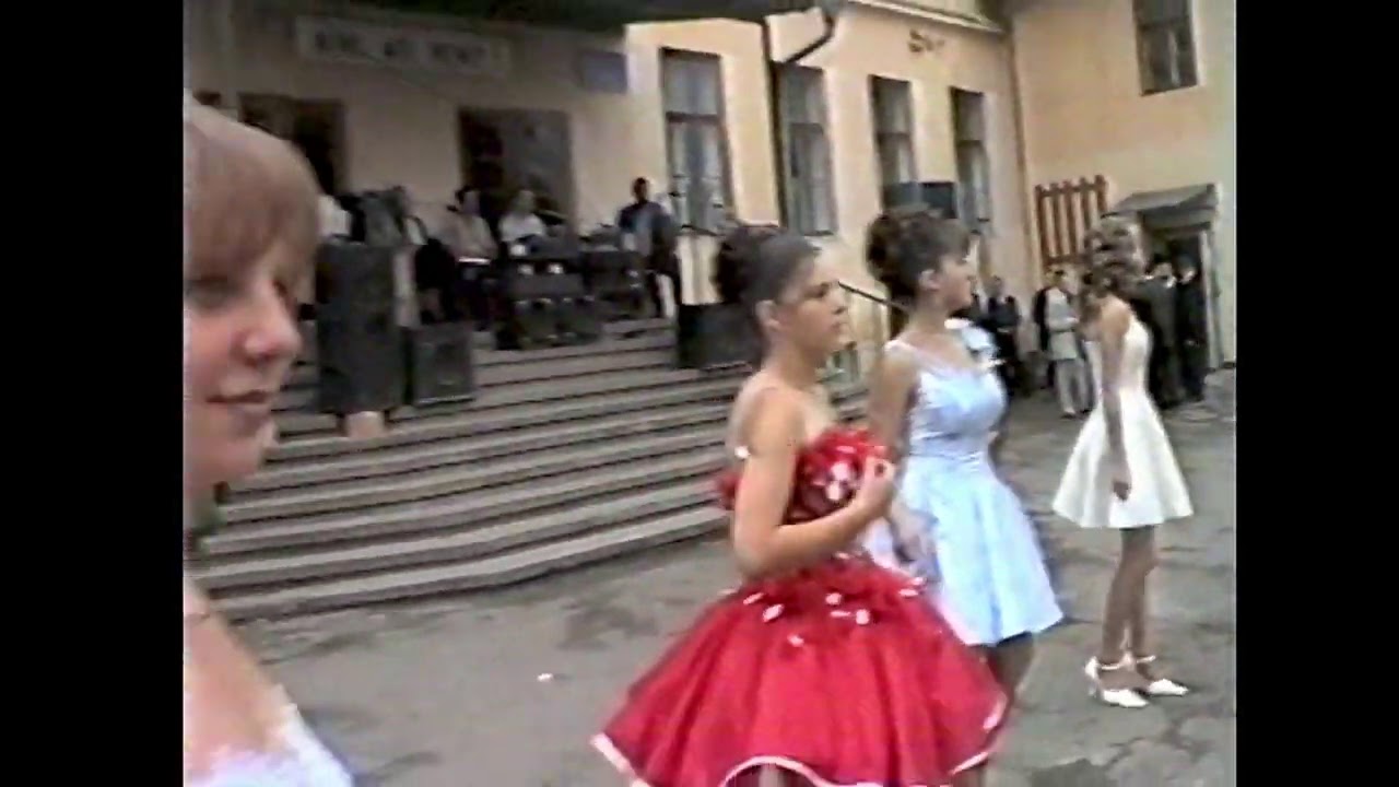 Balul de absolvire a Școlii din Voloca, cl. 9, a. 2003