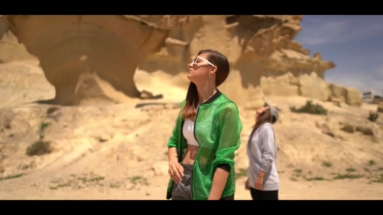 Safree - La Jaula Feat. Mia Wallas (Videoclip Oficial)