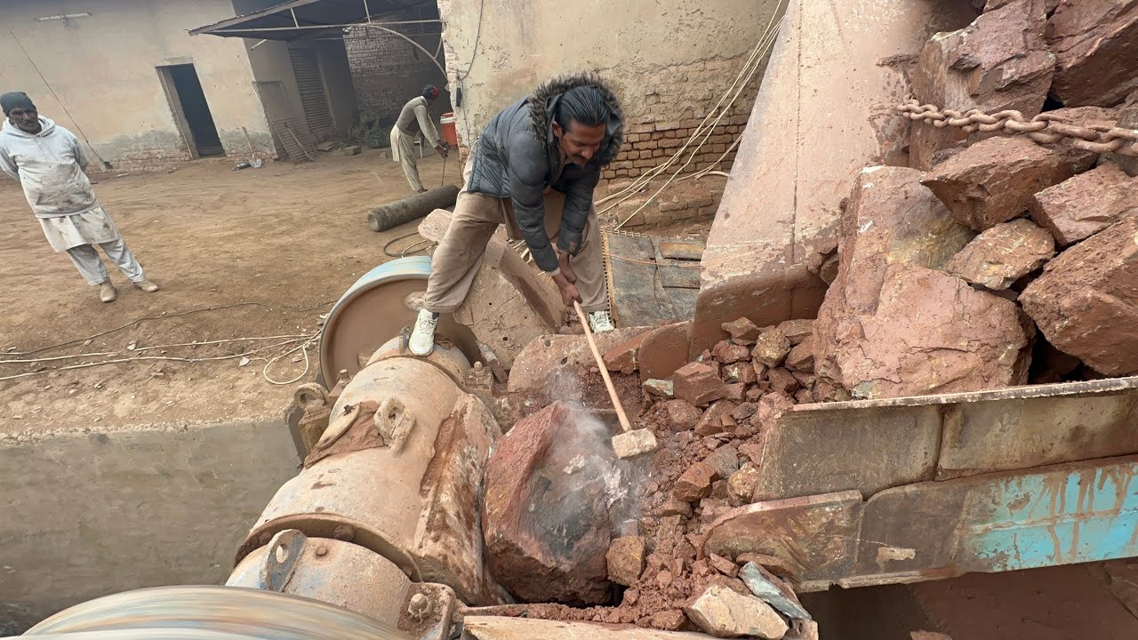 Monster Rock Crushing | Breaking Giant Boulder Stuck in Crusher Hopper – Extreme Hard Work