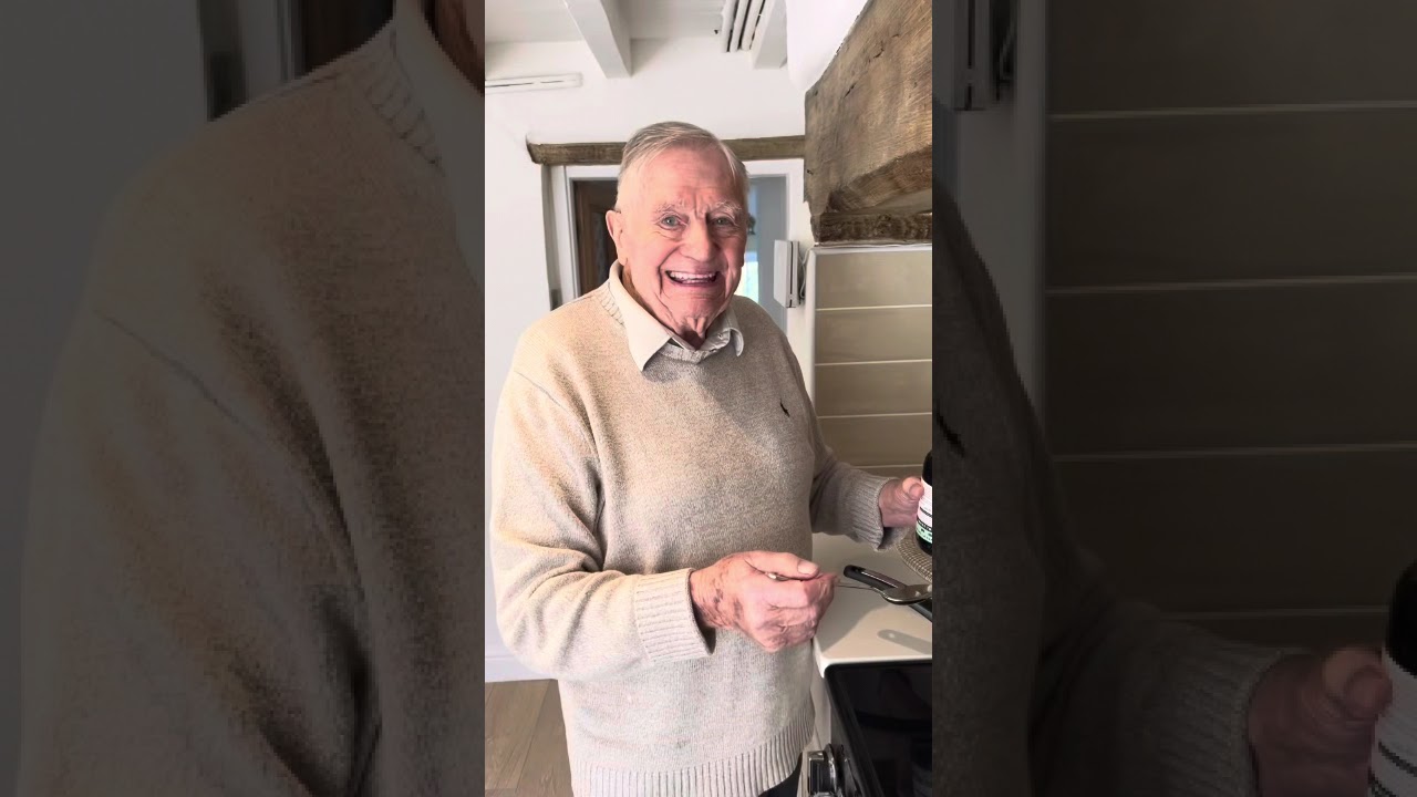 How to make CORNED BEEF HASH in ONE PAN step by step old fashioned wartime recipe with Grandad Joe
