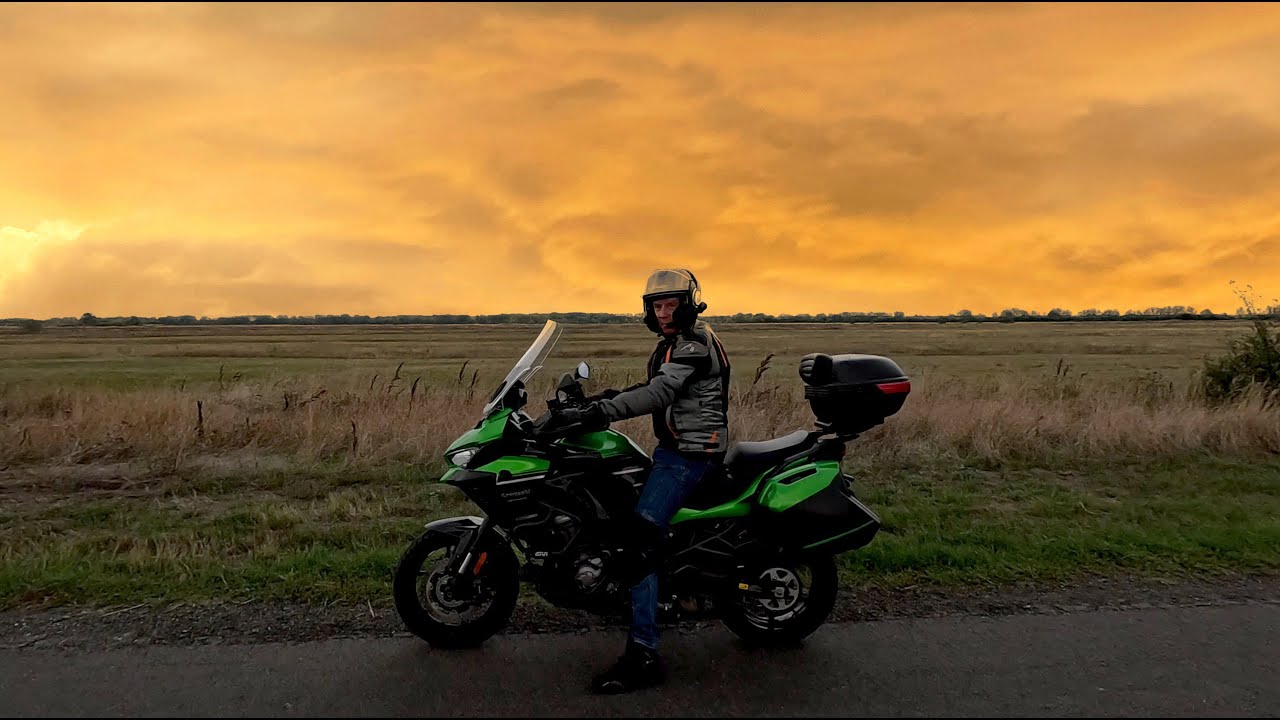 Nyugodt naplemente motoros túra a Kiskunsági Nemzeti Parkba