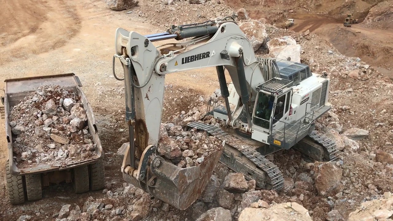 Liebherr 984 Excavator And Caterpillar 992G Loading Cat Dumpers - Sotiriadis/Labrianidis Mining