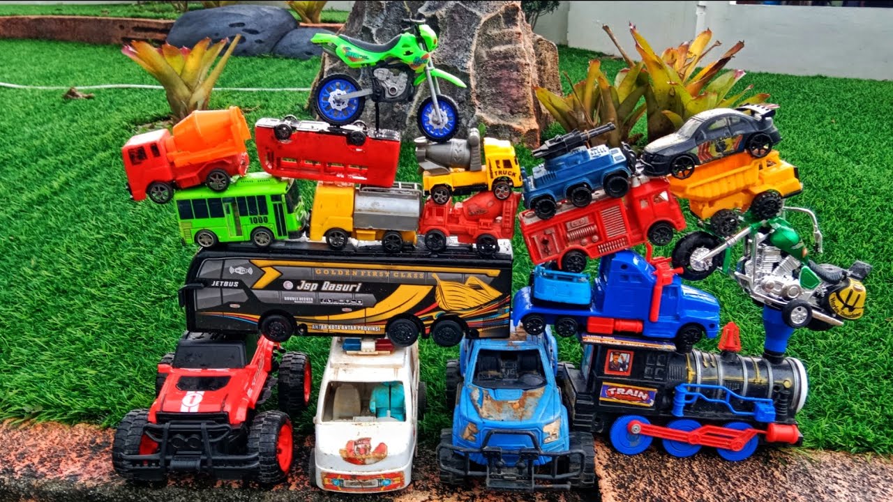 Menemukan mobil rc jeep, mobil bus, tayo, mobil pemadam, truk pasir, mobil tronton, mobil balap, 