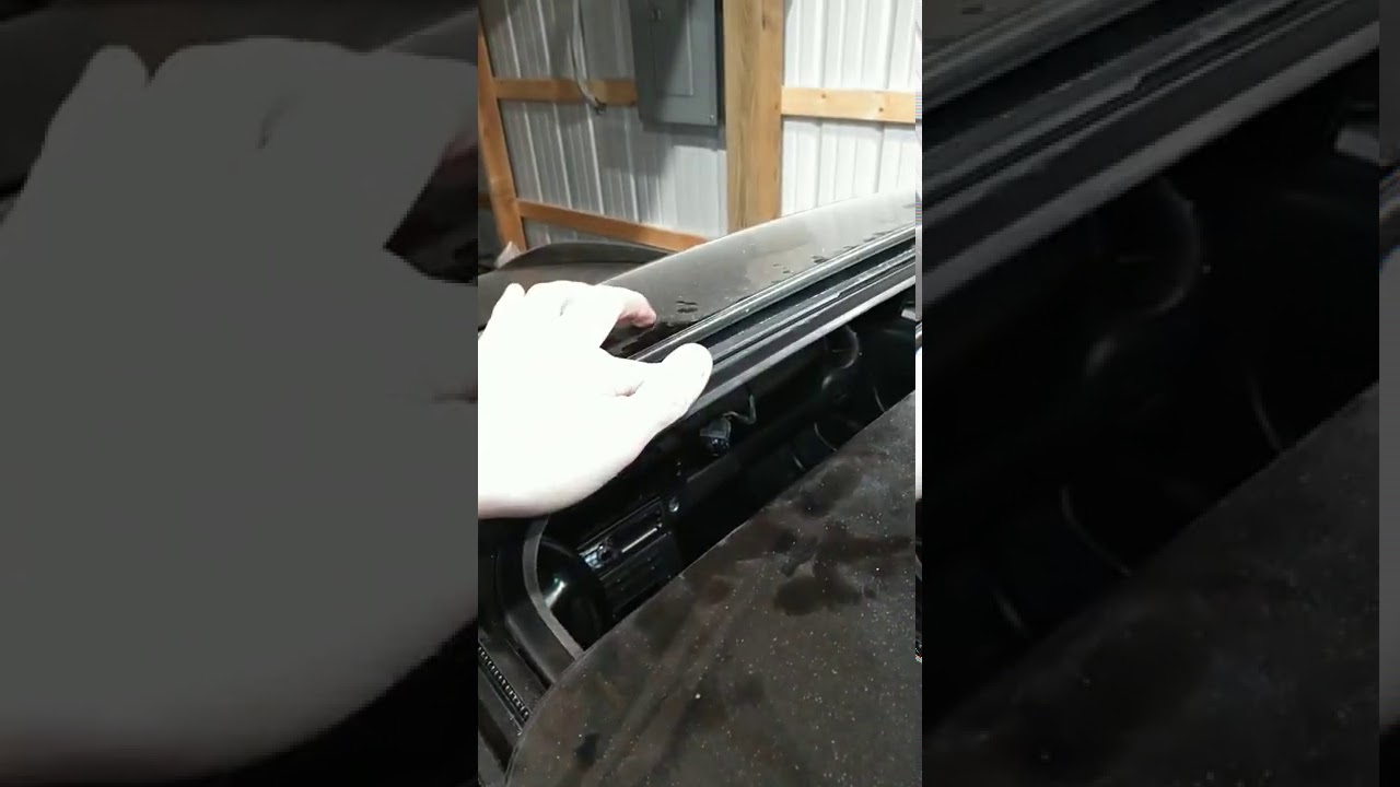 Porsche 911 996 wind deflector fix