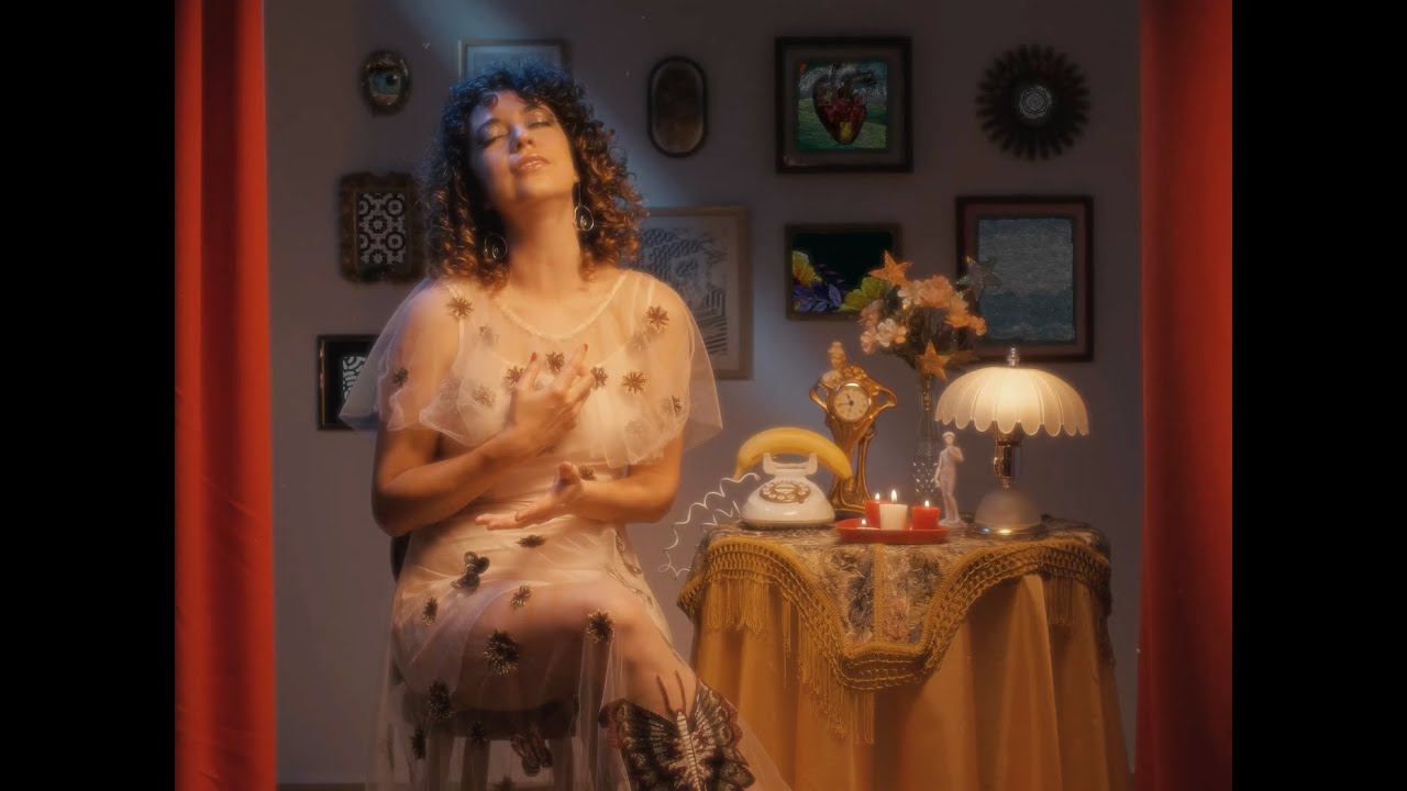 Gabriela Bernal_ Mi intuición (videoclip oficial)