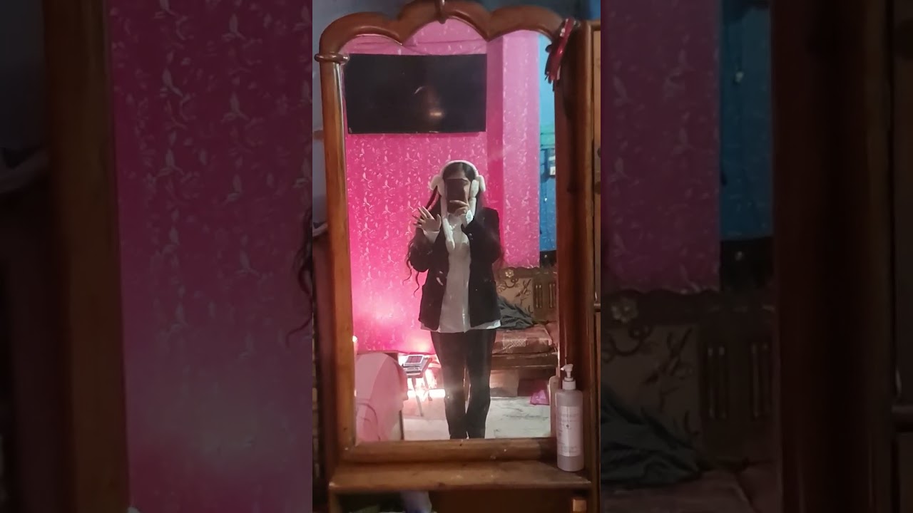 Ye mera pehla vlog hai 😊 Is vlog me maine apni artist life dikhayi hai — mera daily routine🌟✨️#vilog