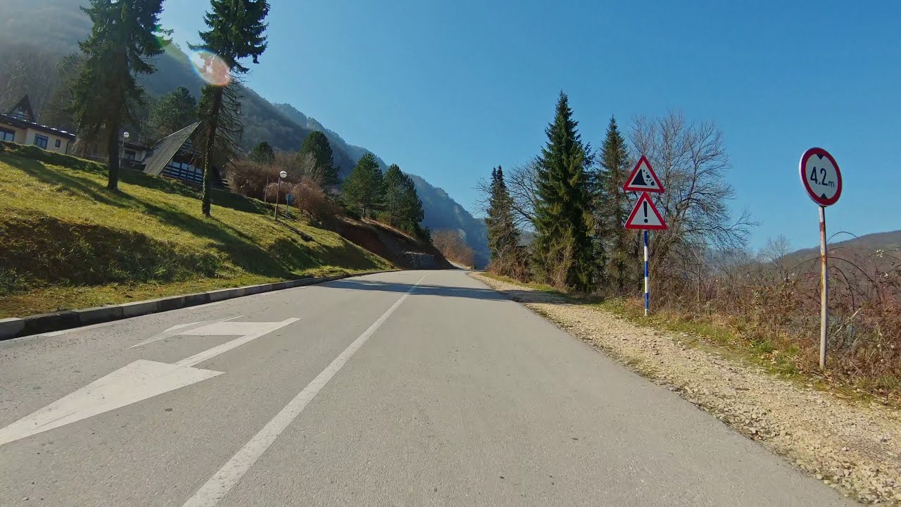 Climb to Predov Krst, mountain Tara - Passat B5.5 hood camera