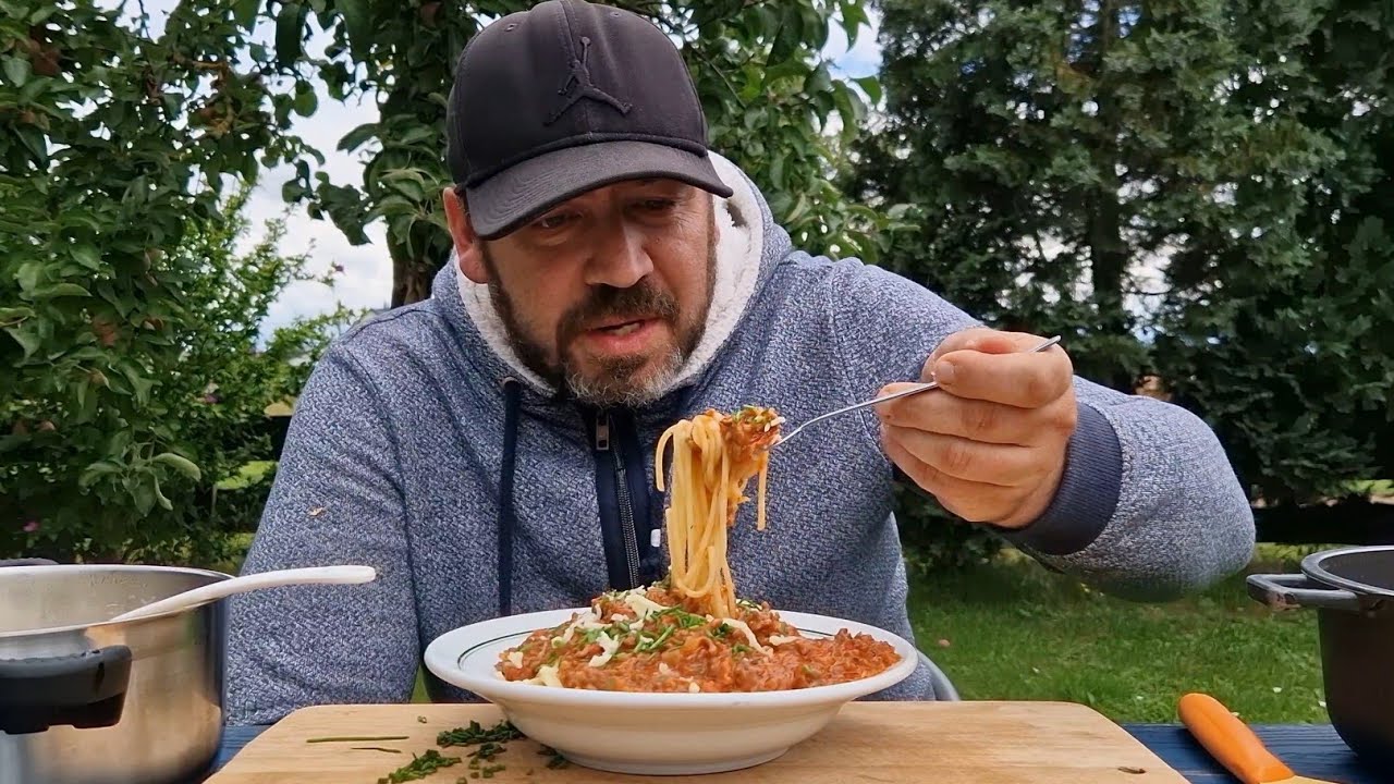 Spagetti Bolognese selbstgemacht  + DDR Nostalgie Gespräche /MUKBANG/