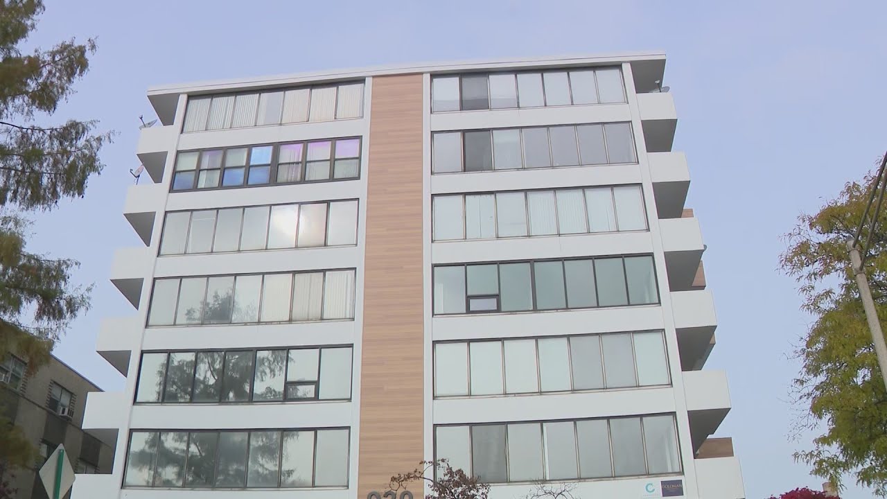 Residents continue to move out of Oak Park building after structure deemed unsafe