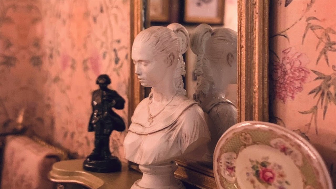 "The Cottage" Dollhouse Miniature RoomBox