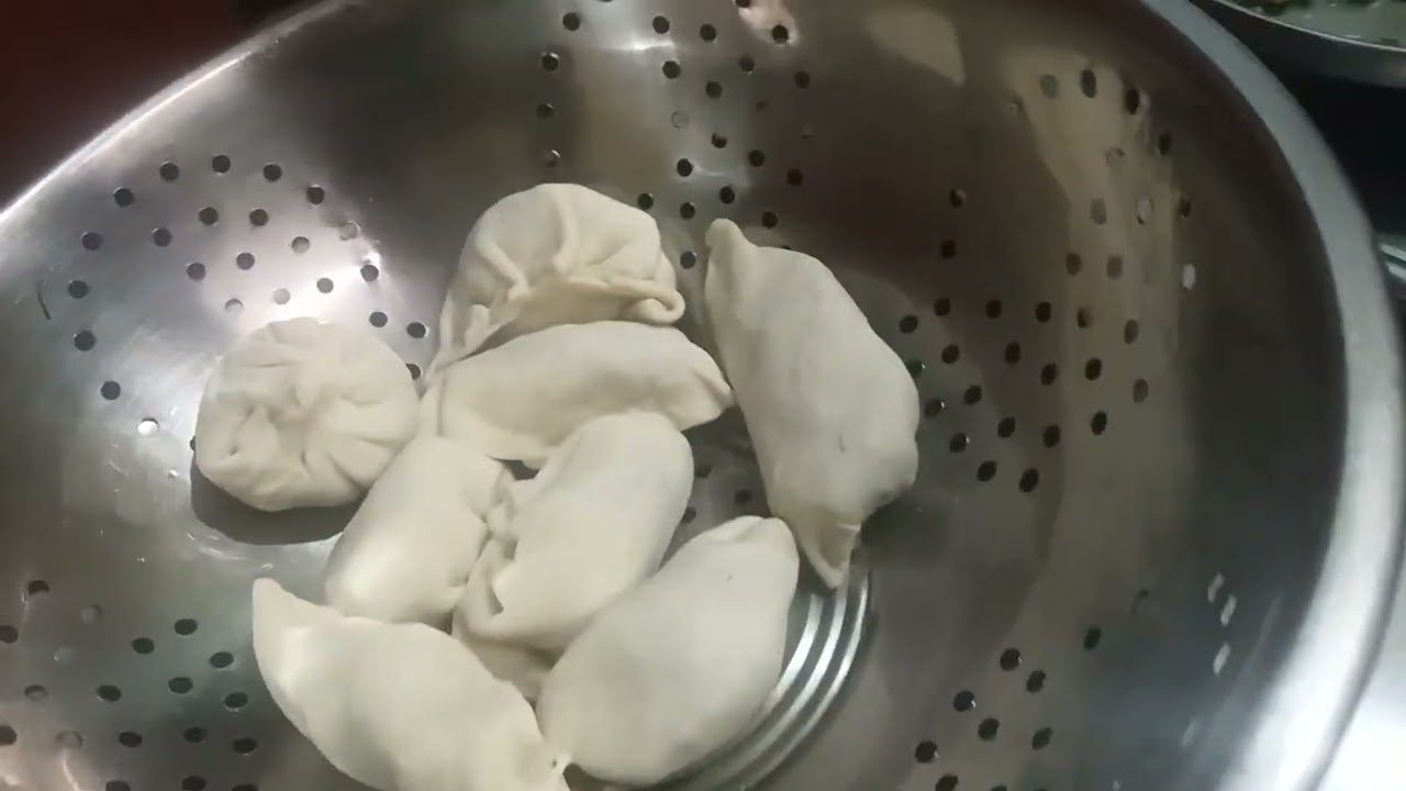 Aaj main banai vhej m momos