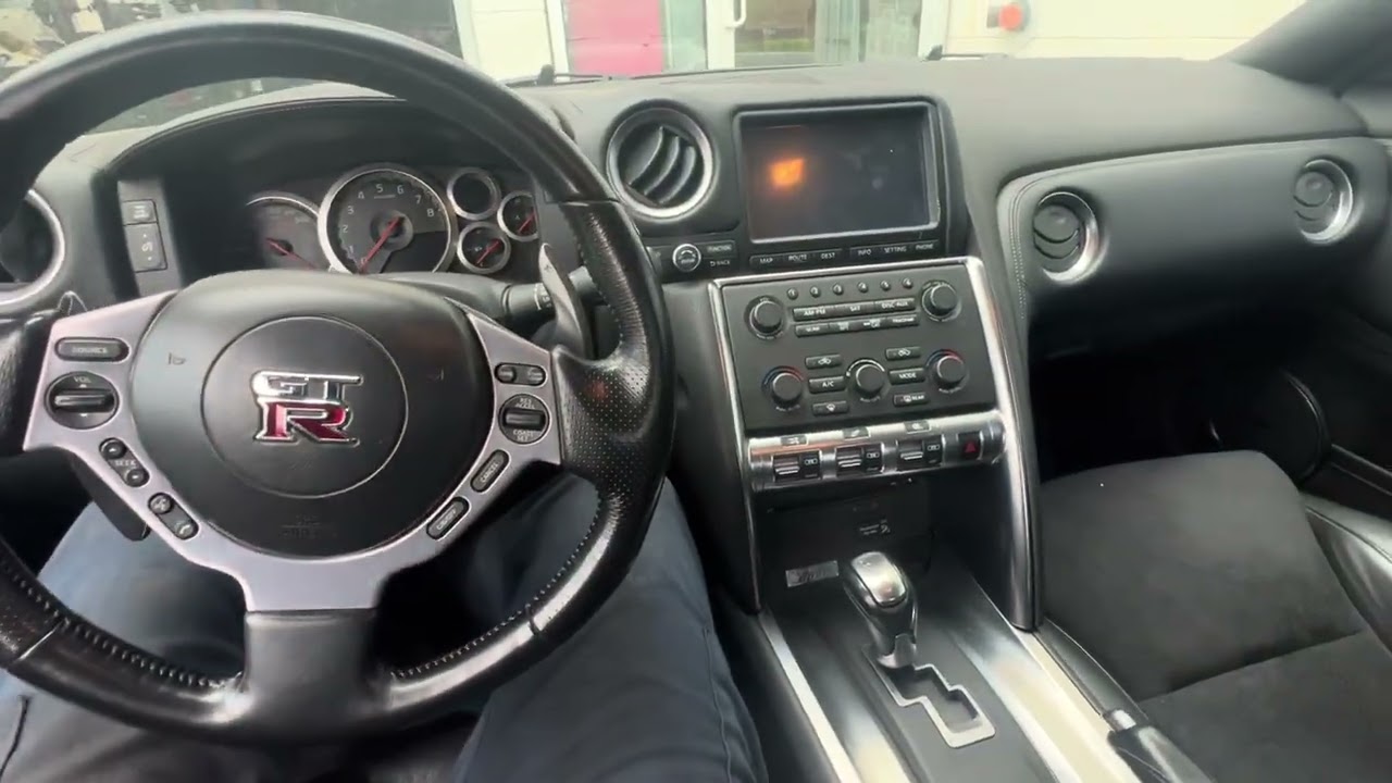 #nissan GTR  oil change 