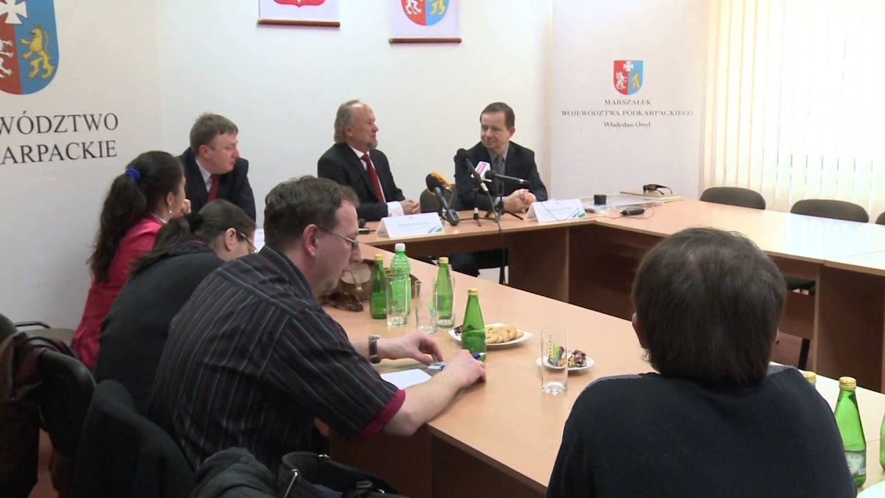 Przerwa na lunch -- pierwsza decyzja marszałka Kapusty