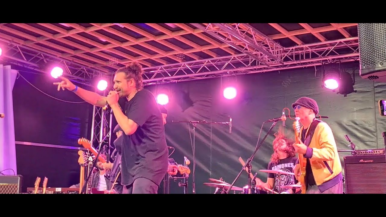 Beaking News – live 8/21