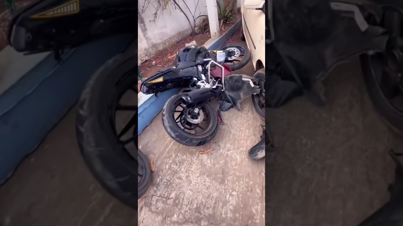 MT-15 Crash😭 Total Loss💔 Bike Sezie😖 #shivambr03 #yamaha #mt15 #viral #ytshorts #crash #accidentnews
