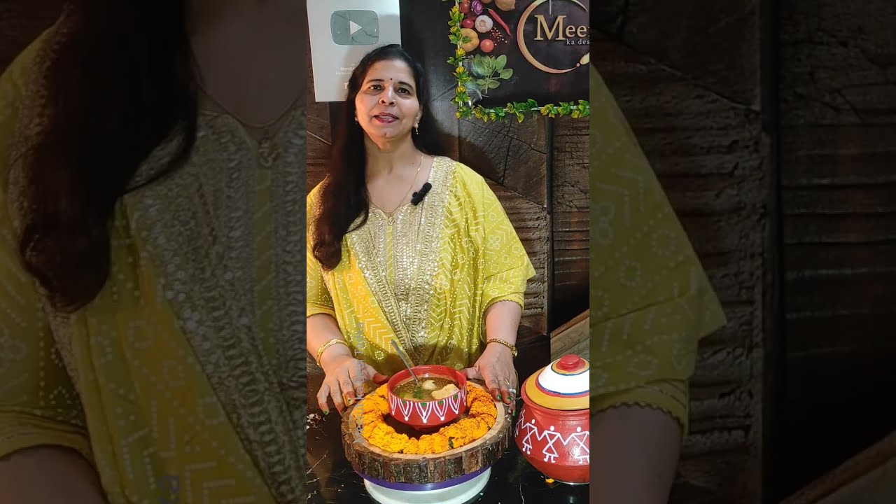 कांजी वडा शरीर को फायदा करता है और तीखा वडा जीभ को स्वाद देता है तो आप किसे बनाना चाहोगे  😋