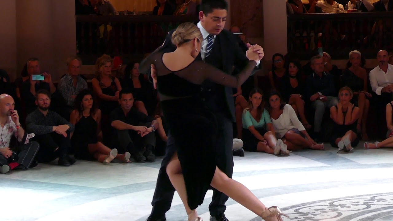 Noelia Hurtado & Carlos Espinoza, A los amigos (WinterTangoNapoli 2019, 2/4)