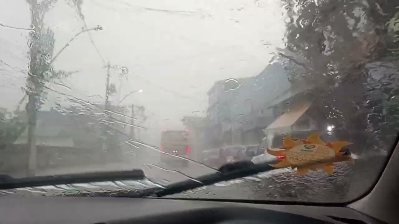 Fomos pegos por uma tempestade 