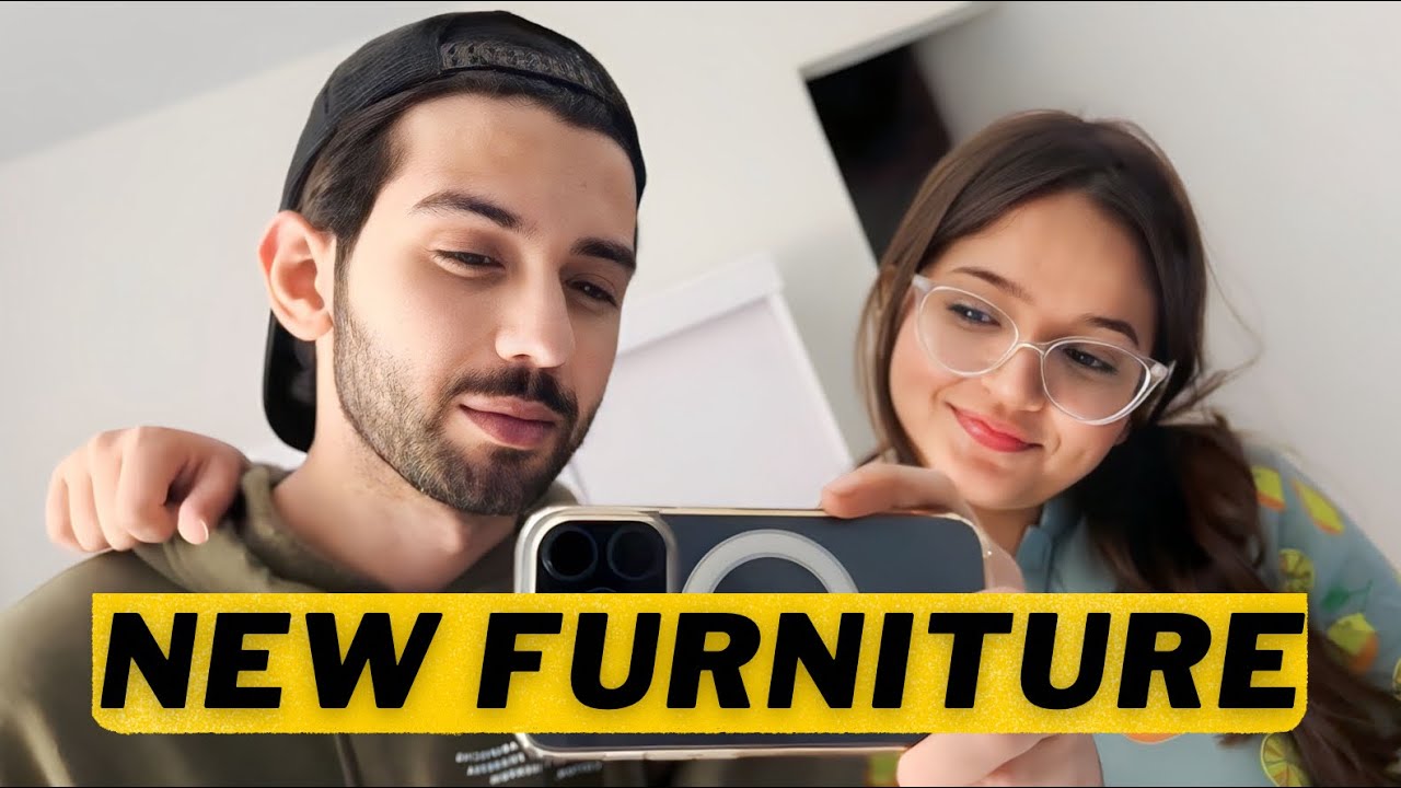 Hafsa ki pasand se furniture banwaaya😍 room set hogaya ?