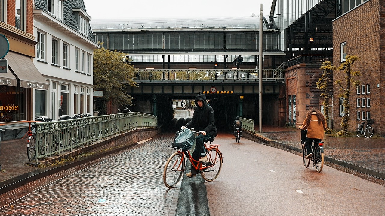 Rainy Walk in Haarlem, Netherlands・4K 60FPS