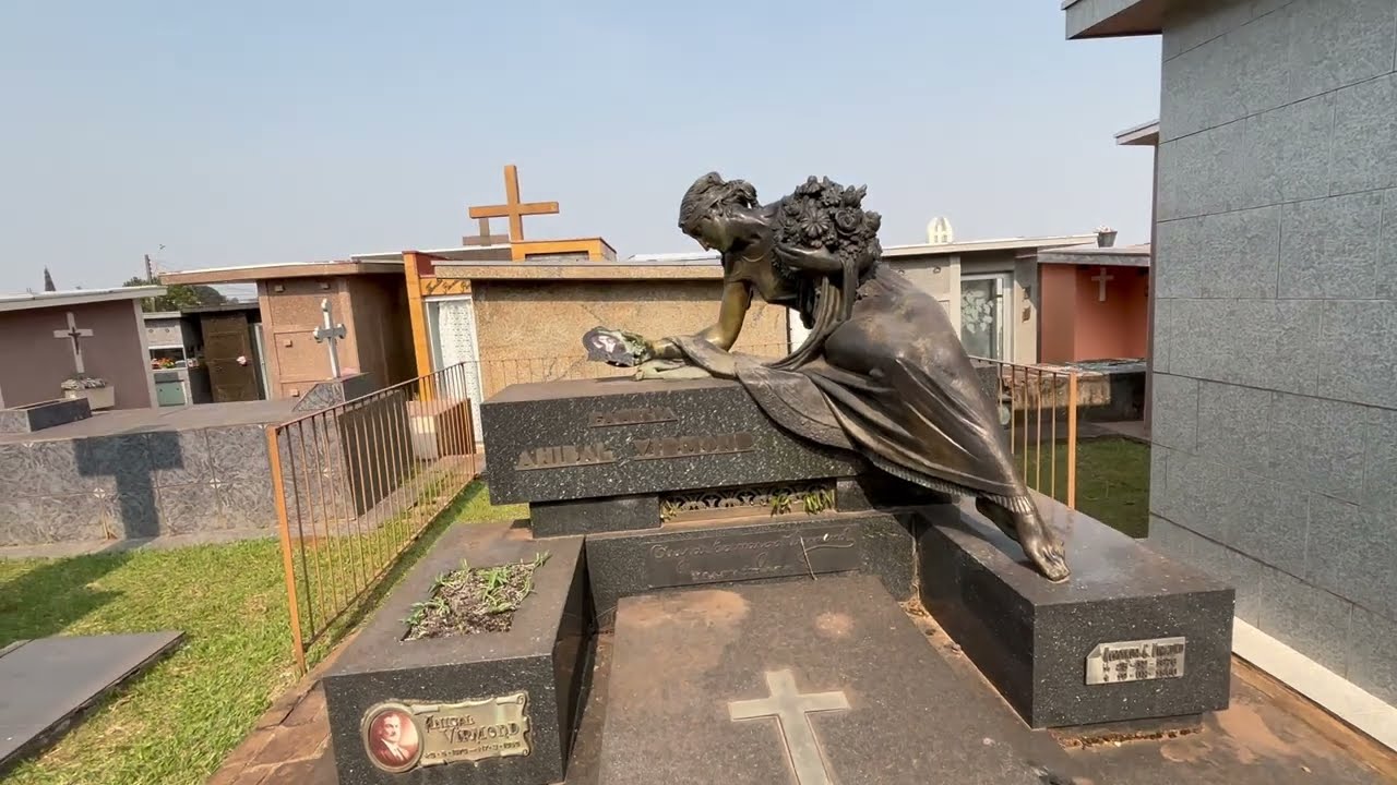 INACREDITÁVEL - CASAL FOI ENTERRADO FORA DO CEMITÉRIO