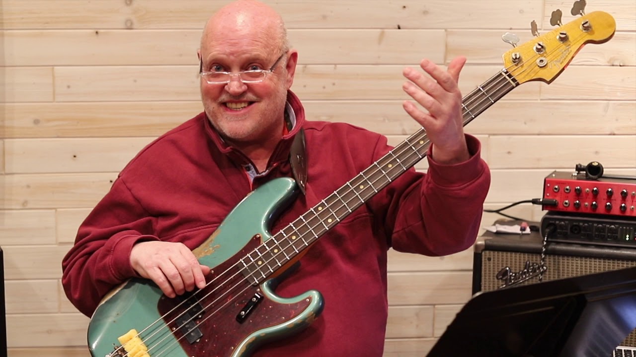 Real Bass Lessons 204 - R&B Groove in Db Minor