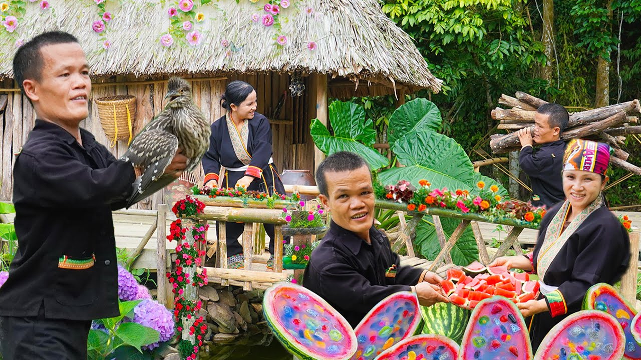 Full Video 30 Day: Dwarf family hunts storks, catches crabs, grows flowers and make watermelon jelly