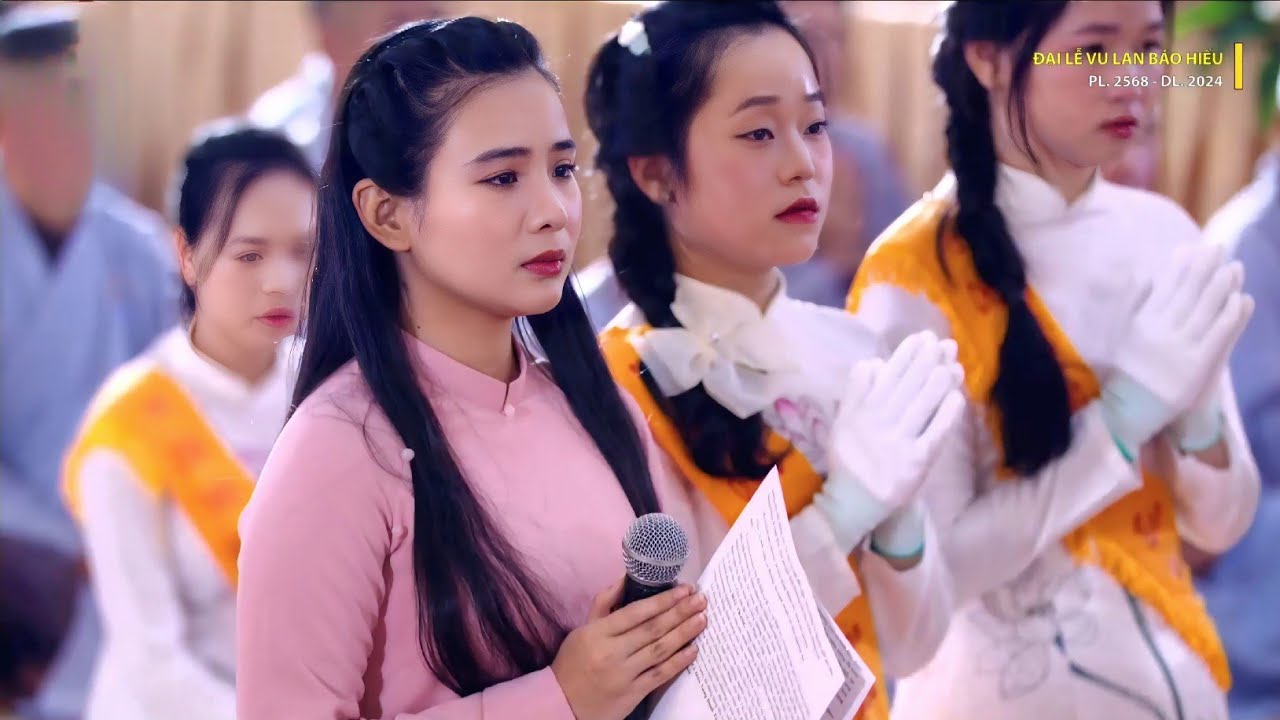 HÀNG NGHÌN Quí Phật Tử BẬT KHÓC Khi Nghe QUỲNH TRANG Đọc Dâng Lời Cảm Niệm Trong Lễ Vu lan