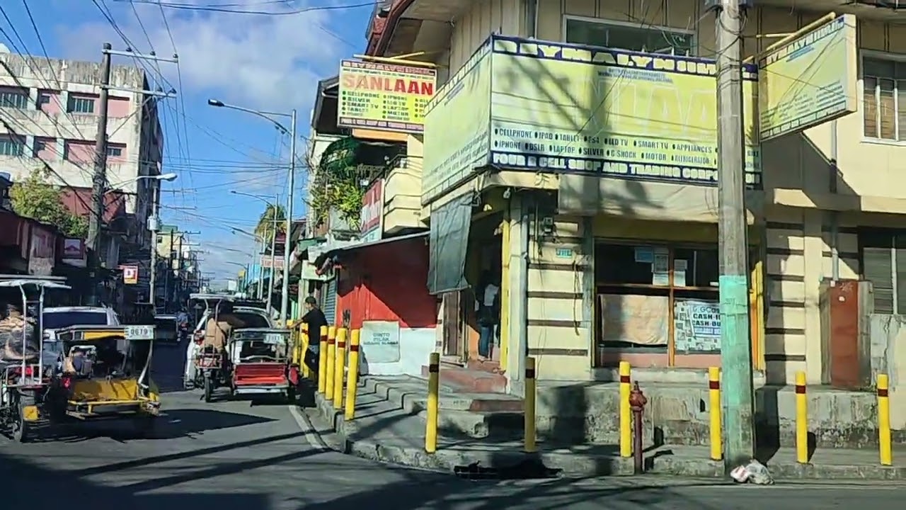 Breakfast on the right side of the road. 