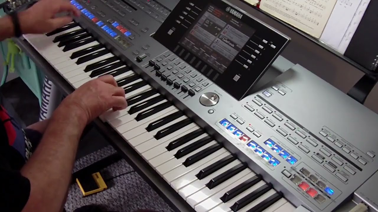 Laughter In The Rain (Cover) - Yamaha Tyros 5
