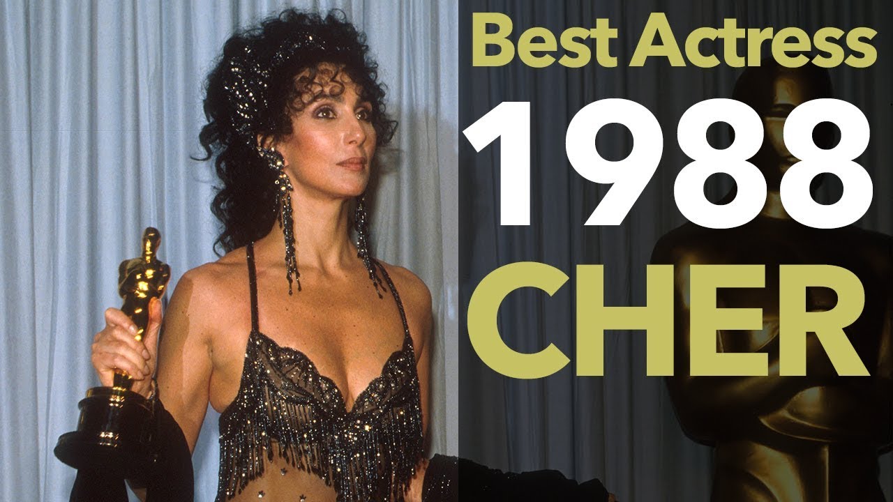 1988 | Шер получает награду за лучшую женскую роль в фильме «Власть луны»