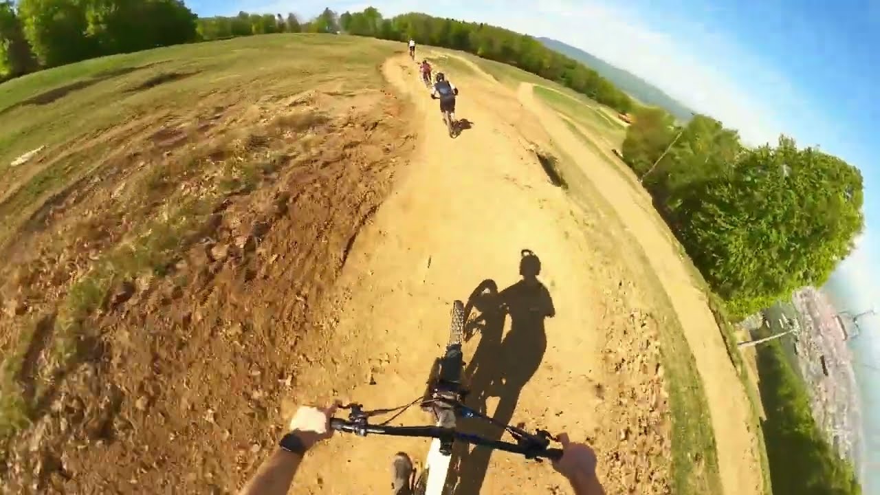 Rýchly flow trail v bikeparku Pohorje Maribor