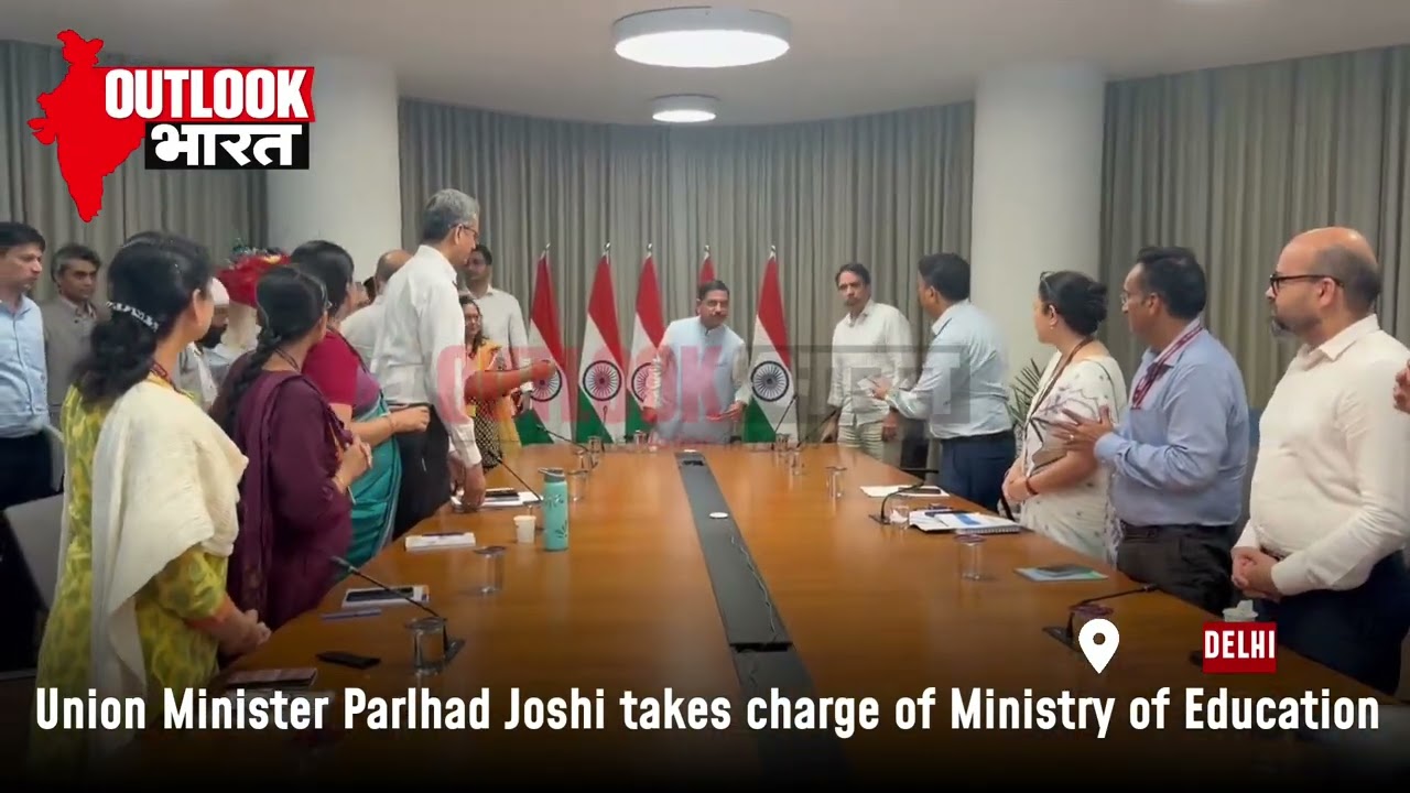Union Minister Pralhad Joshi takes charge of Ministry of Education#educationminister #parlhadjoshi
